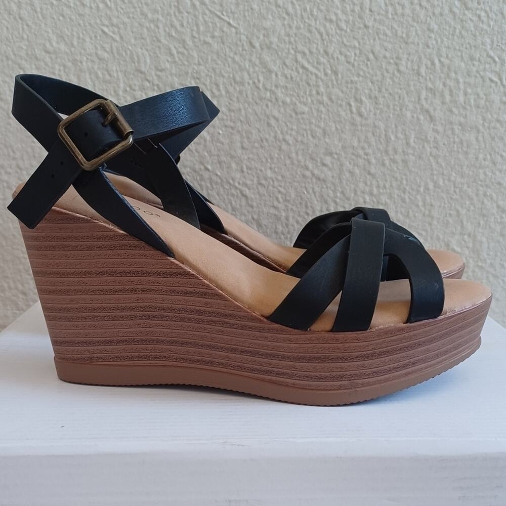 Bamboo Y2K Black Tan Wedge Sandals 6.5 EUC - Picture 4 of 9